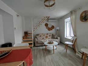 trikeri Cottage